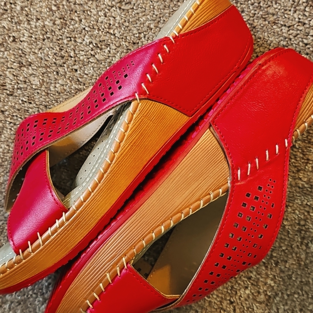 Sandals - Picture 7 of 15
